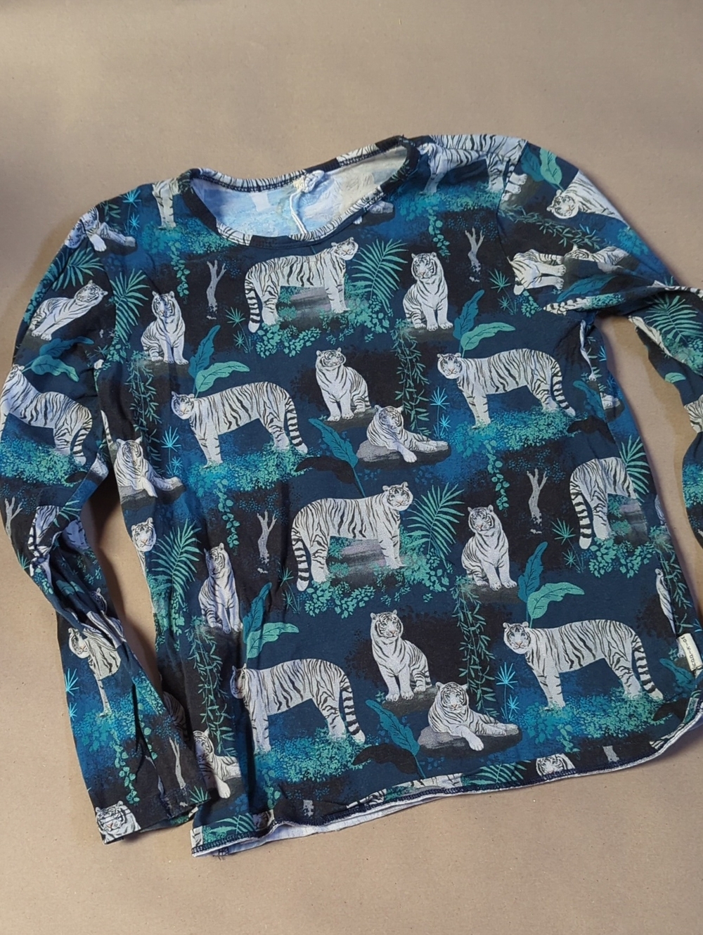 Kids Organic Cotton Long-Sleeve Tiger Print Top - 11 Years